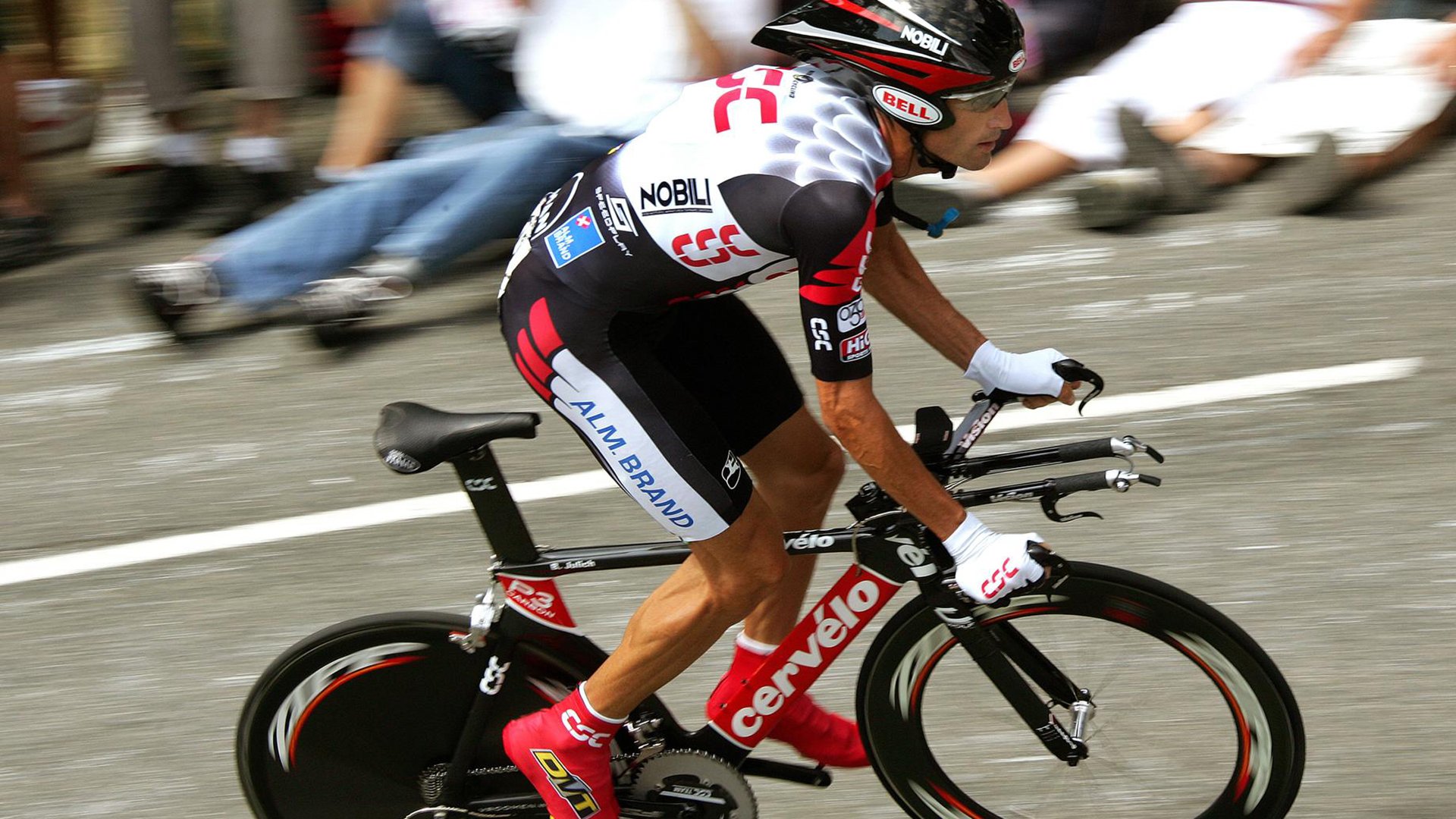 未来对决：那些潜力无限的年轻锋线！，未来对比